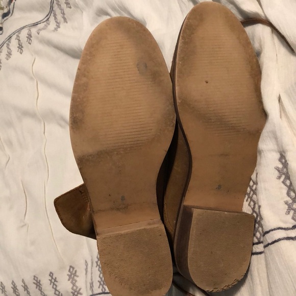 **SOLD**Steve Madden Rosaly lace up suede boots - Picture 6 of 7